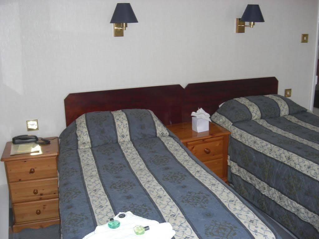Yelf'S Hotel Ryde  Zewnętrze zdjęcie